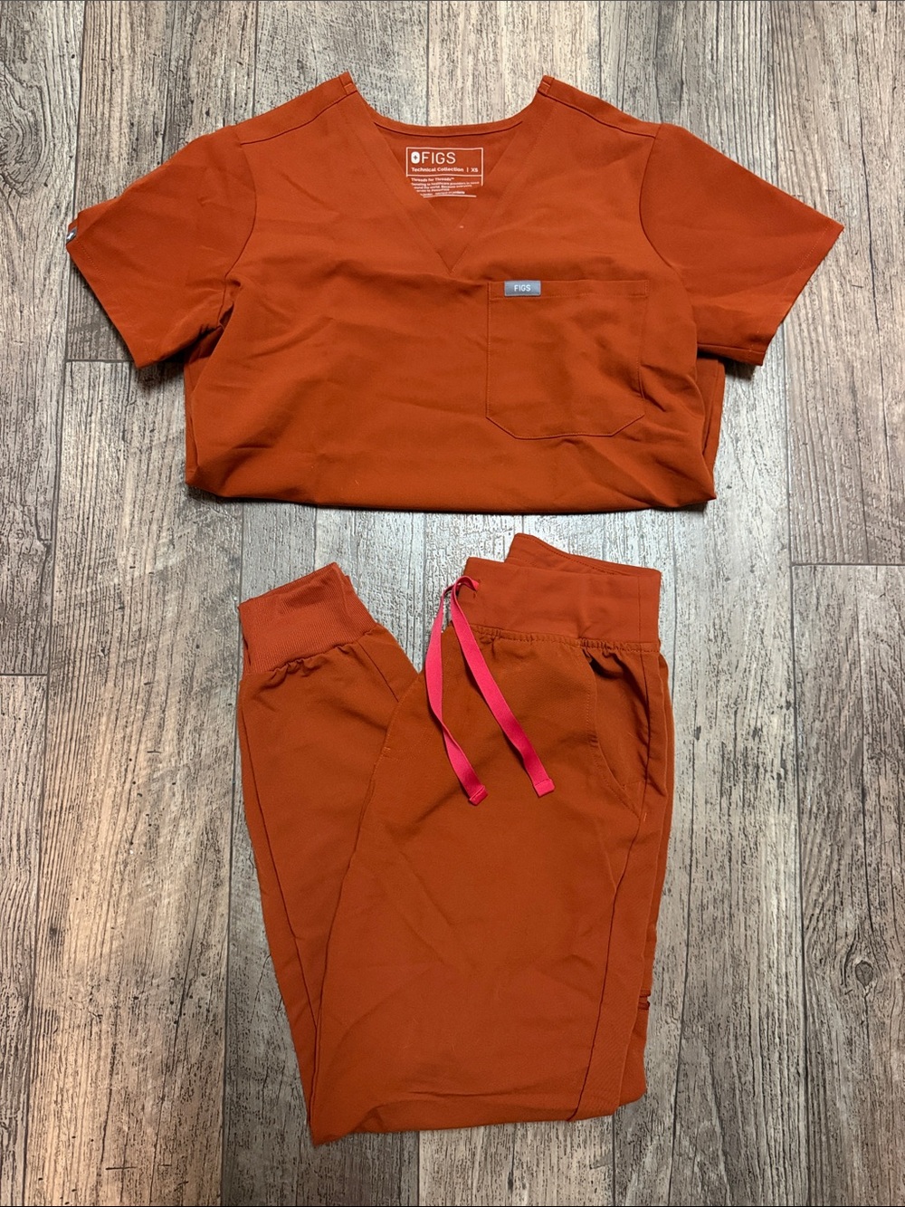 FIGS Dirty Chai Two Piece Scrub Set